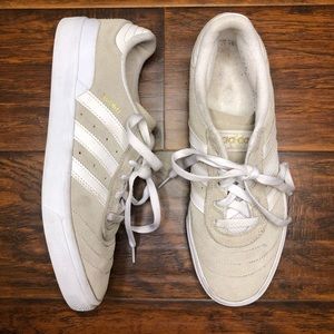 Cream Adidas Busenitz